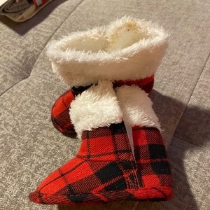 Otis slippers for baby . Fits size 4- 12 months